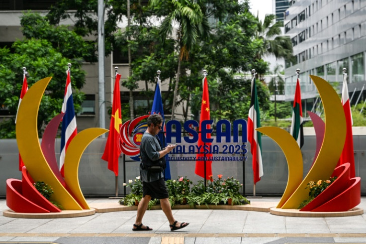 Officials at the ASEAN summit will tackle pressing regional issues, attempting to increase pressure on Myanmar's military junta and iron out remaining issues with East Timor's application to join the bloc