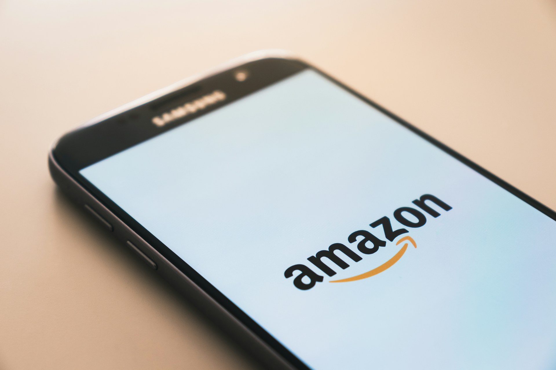 Nvidia or Amazon Stock: Which Tech Giant Offers Better Value for Investors in 2026? — GLOBAL — Aslikannih