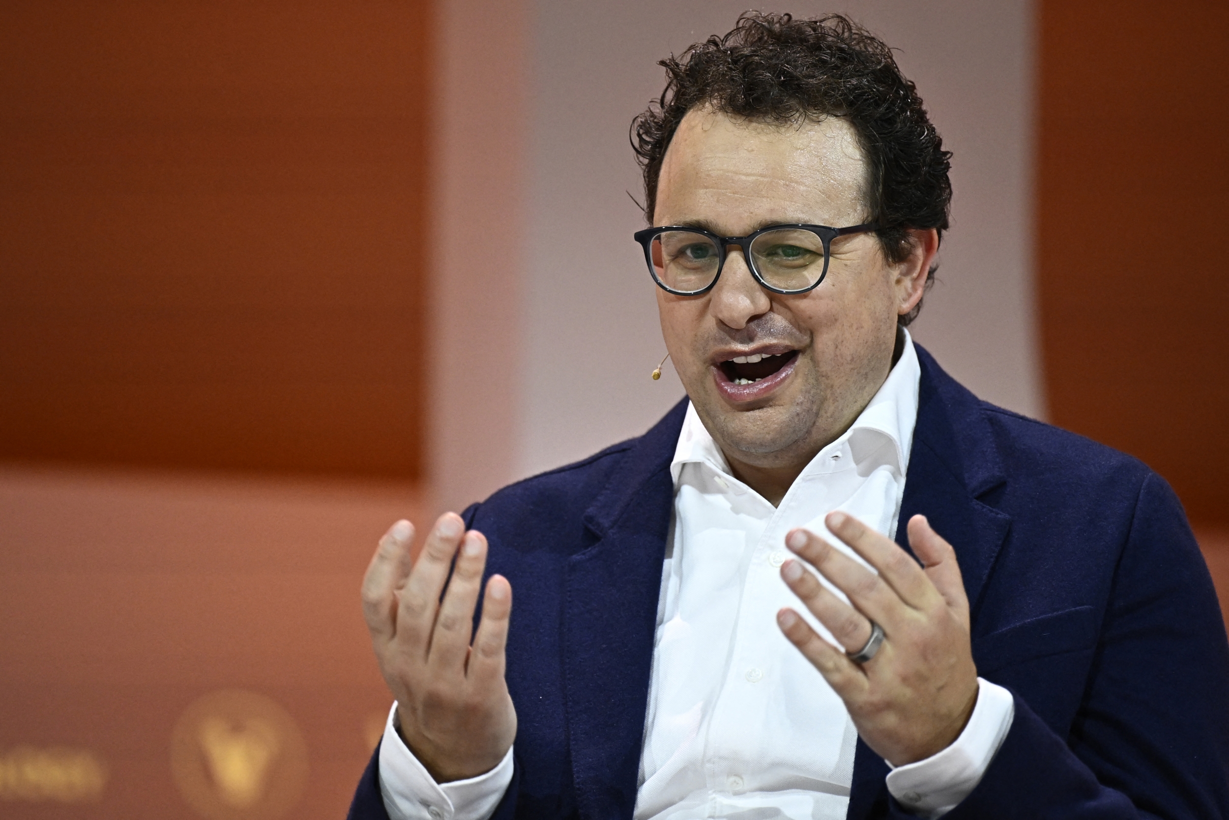 Anthropic Claims Chinese AI Firms Illegally Copied Claude in Massive 'Distillation Attacks'