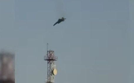 (VIDEO) Iran Claims Downing of US F-15 Fighter Jet Over Kuwait, Shares Video of Spiraling Crash