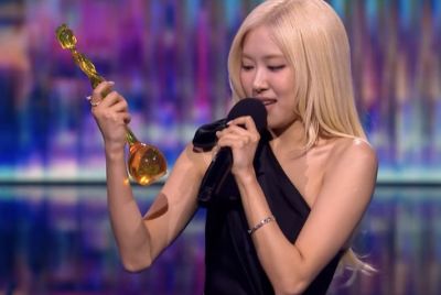 Rosé and Bruno Mars Reflect on 'APT.' Grammy Snub, Pizza