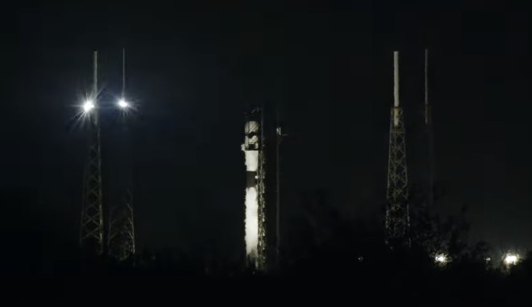 SpaceX Falcon 9 Launch Creates Stunning 'Jellyfish' Contrail Over Florida 