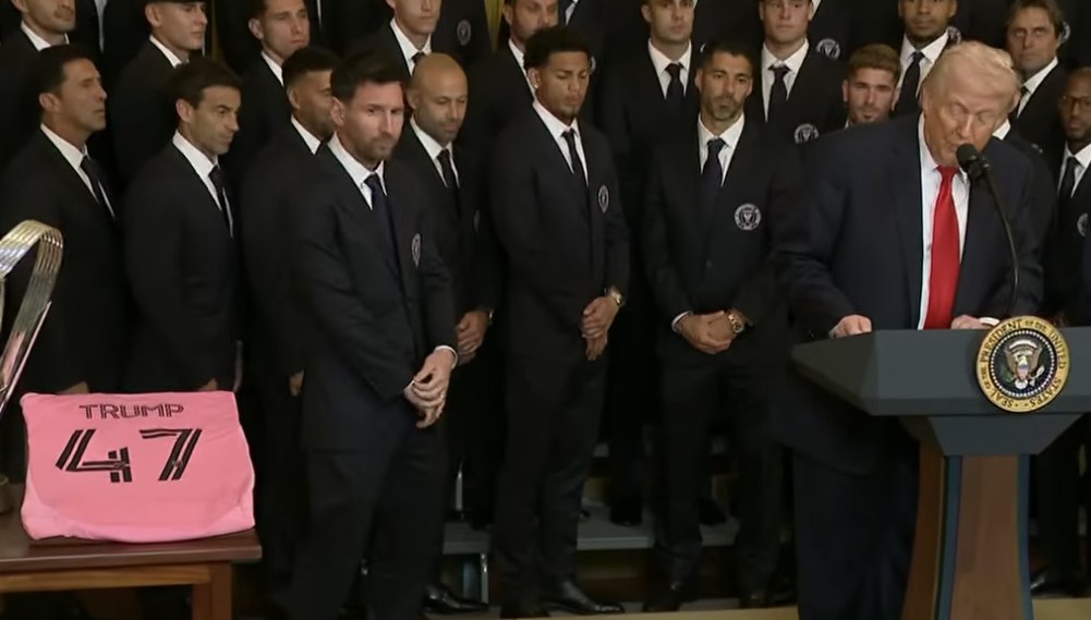 (VIDEO) Lionel Messi Meets President Donald Trump at White House