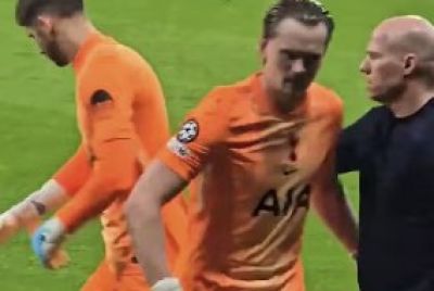 Tottenham Hotspur goalkeeper Antonín Kinský