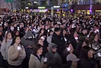 BTS Comeback Concert Draws 40,000 Fans to Gwanghwamun Square in