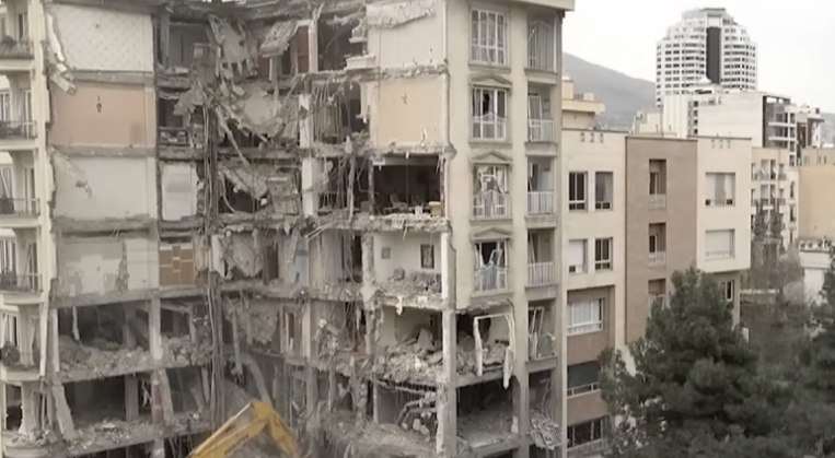 Tel Aviv Struck by 220-Pound Iranian Missile Warhead as Barrage 