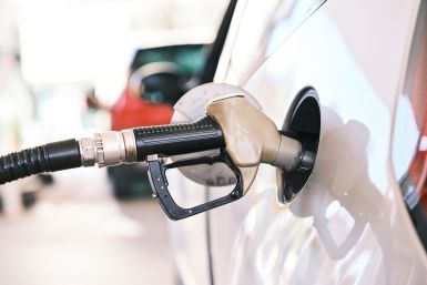 World oil prices climbed sharply in late March 2026