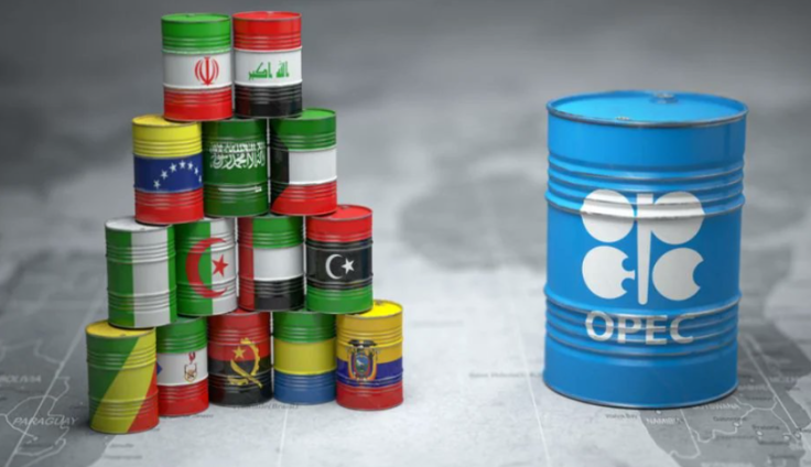 OPEC+ Holds Production Levels as Internal Crises Rattle Oil Markets