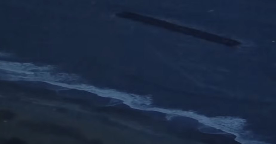 (VIDEO) Strong 7.5 Magnitude Earthquake Strikes Japan's Northeast Coast, Triggering 3-Meter Tsunami Warning