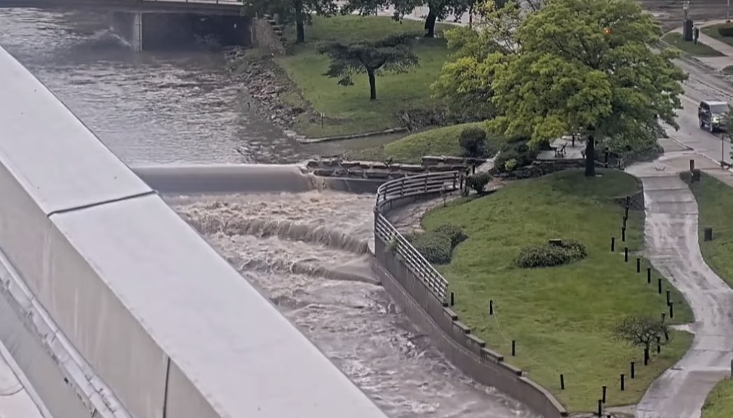 Kansas City Braces for Tornadoes and Flash Floods as Severe 