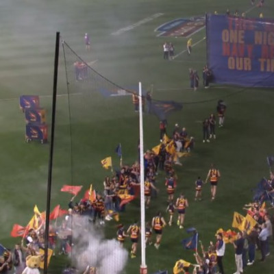 Adelaide Crows Crush North Melbourne in AFL Round 10 as