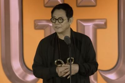 Jet Li Honored with Gold Legend Award at Glamorous 2026