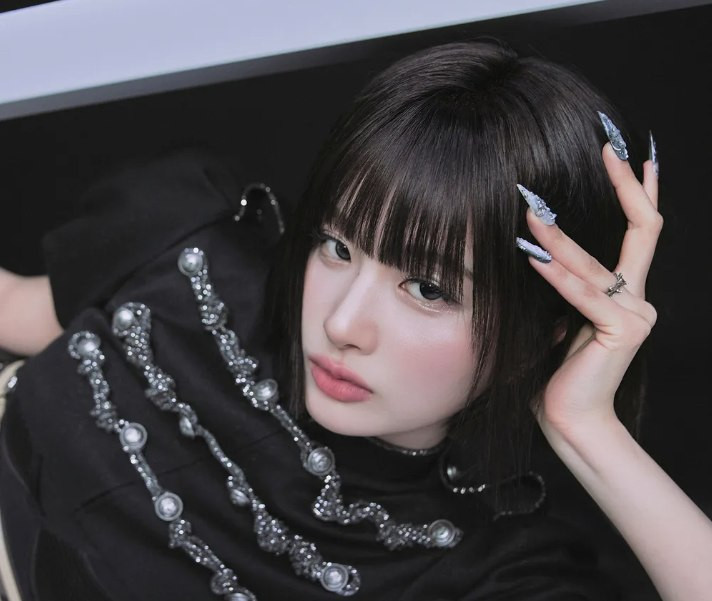 SULLYOON of NMIXX