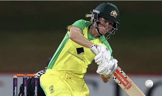 Australia Cruises to Victory Over Netherlands as Beth Mooney Injury 
