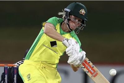 Australia Cruises to Victory Over Netherlands as Beth Mooney Injury