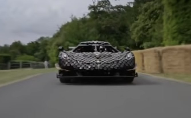 Lego Supercar Built from 320,000 Bricks Reaches 111 km/h in 