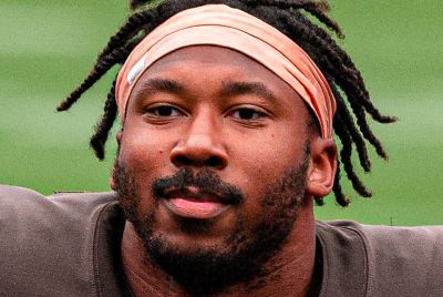 Myles Garrett Thanks Girlfriend Chloe Kim After She Presents Him