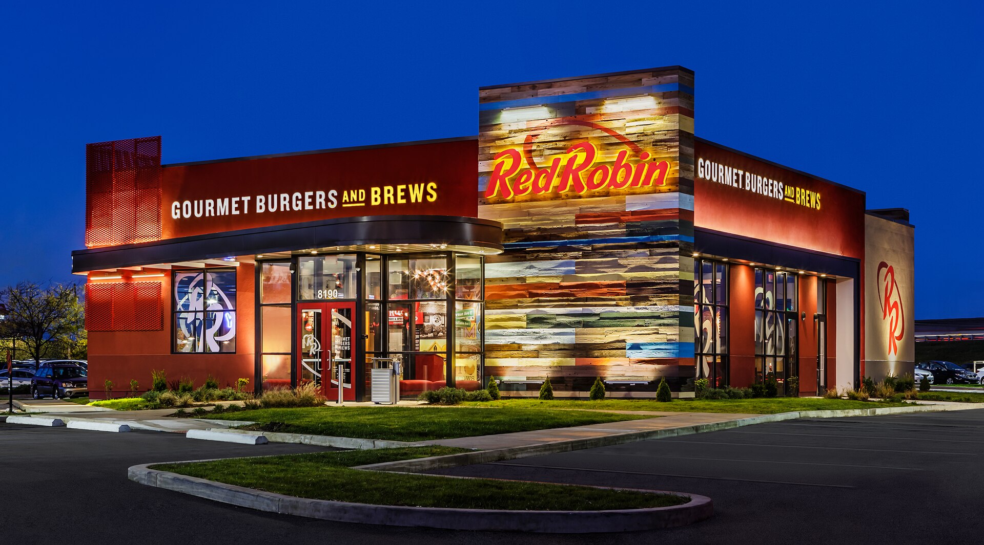 Red Robin Closes More Restaurants as Burger Chain Presses Ahead 