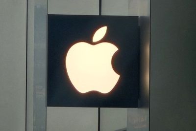 Apple Stock Climbs 2.59% After Baird Lifts Price Target to