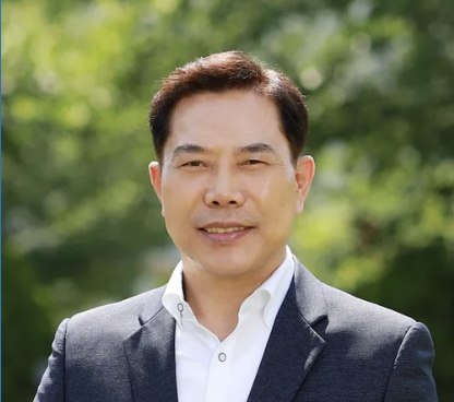 South Korean Pastor Son Hyun-bo Meets Trump at White House 