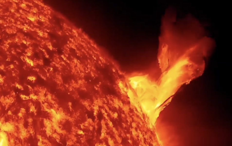 FCC Approves Space Mirror Satellite Despite Astronomers' Warnings Of Eye 