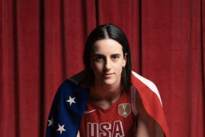 Caitlin Clark Fans Accuse Team USA Teammates Of Freezing Her