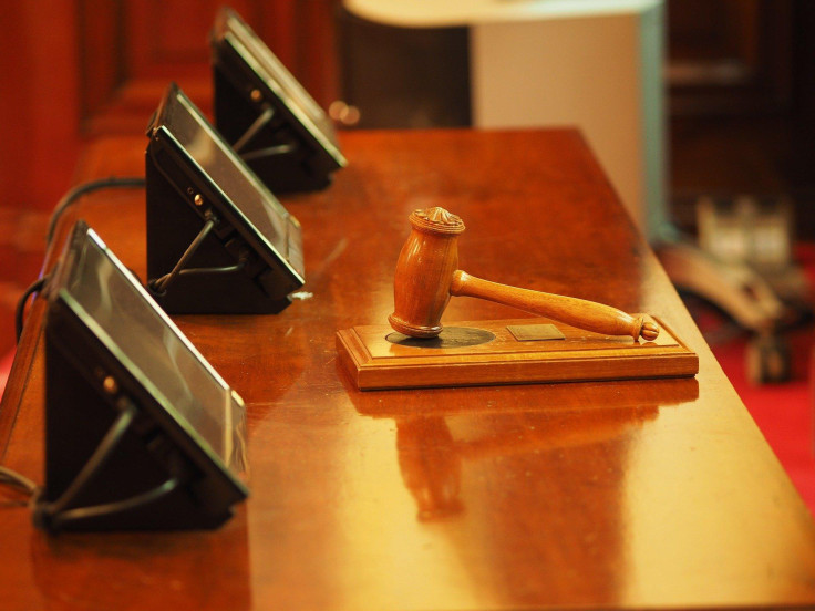 judge-1587300_1920