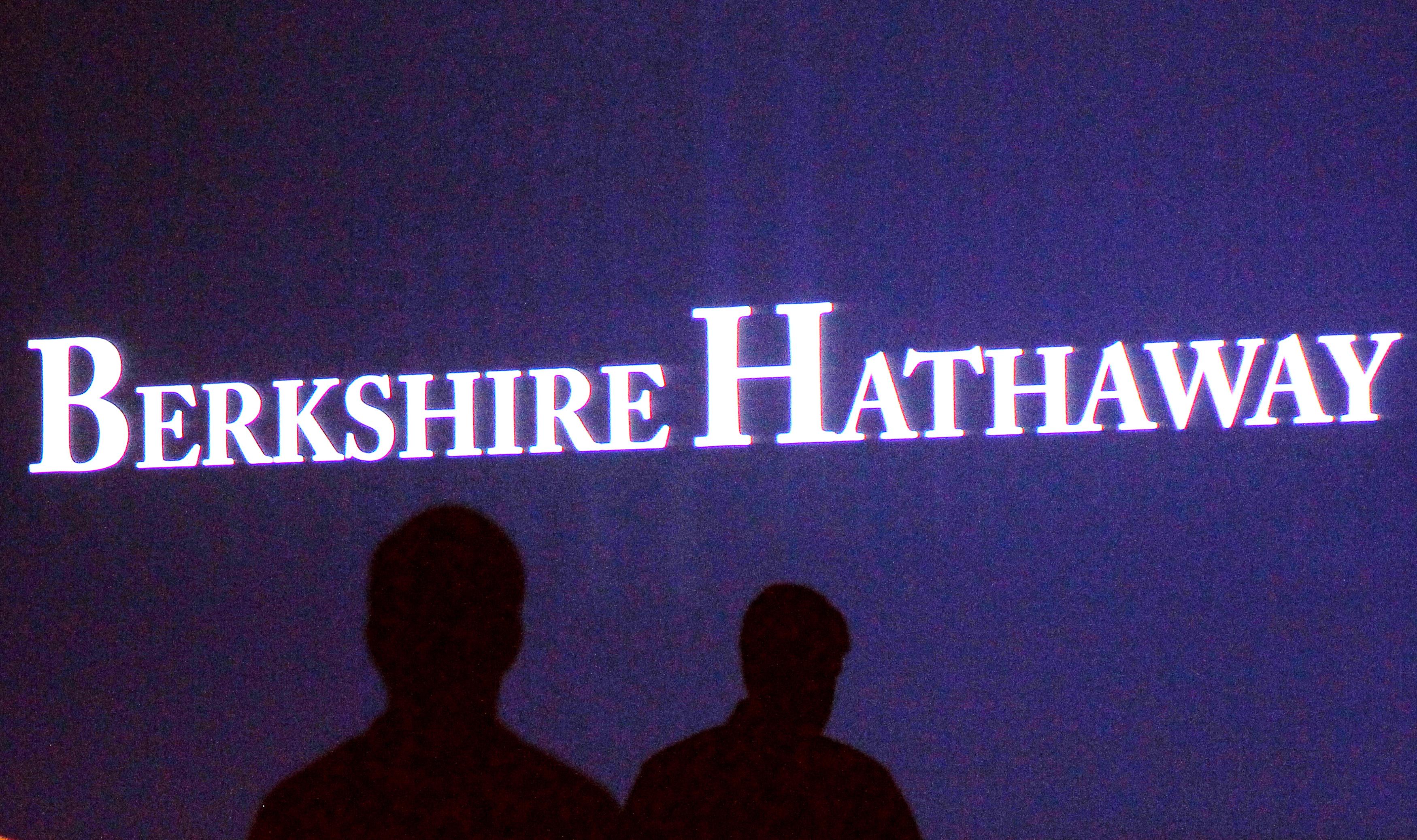 Berkshire Hathaway Class B Shares Rise 0.88 Percent to 493.24 as Conglomerate Maintains Steady Performance