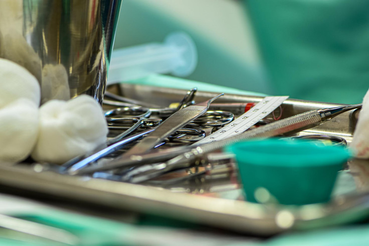 surgery-4607284_1920