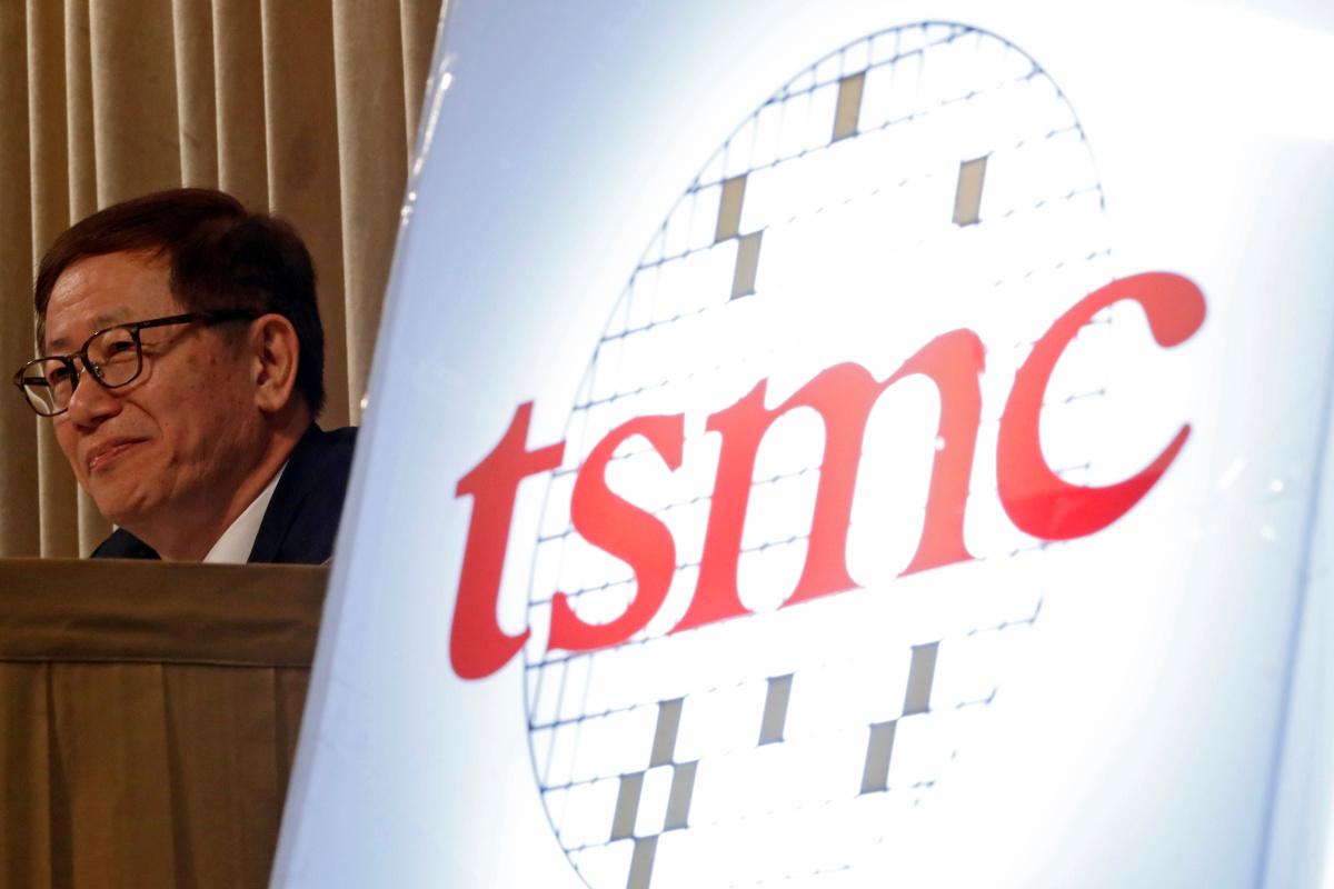 TSMC Shares Rise 1.3% as Chip Foundry Leader Benefits from Artificial Intelligence Demand